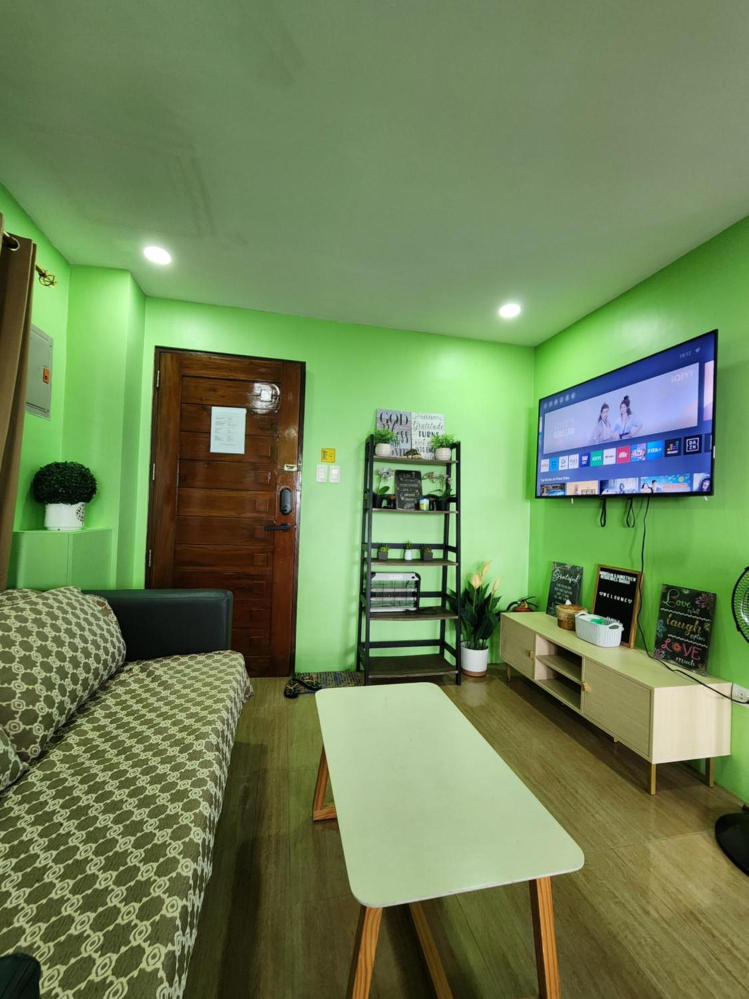 Mountain And Sunsetview Baguio Residences Багио Номер фото