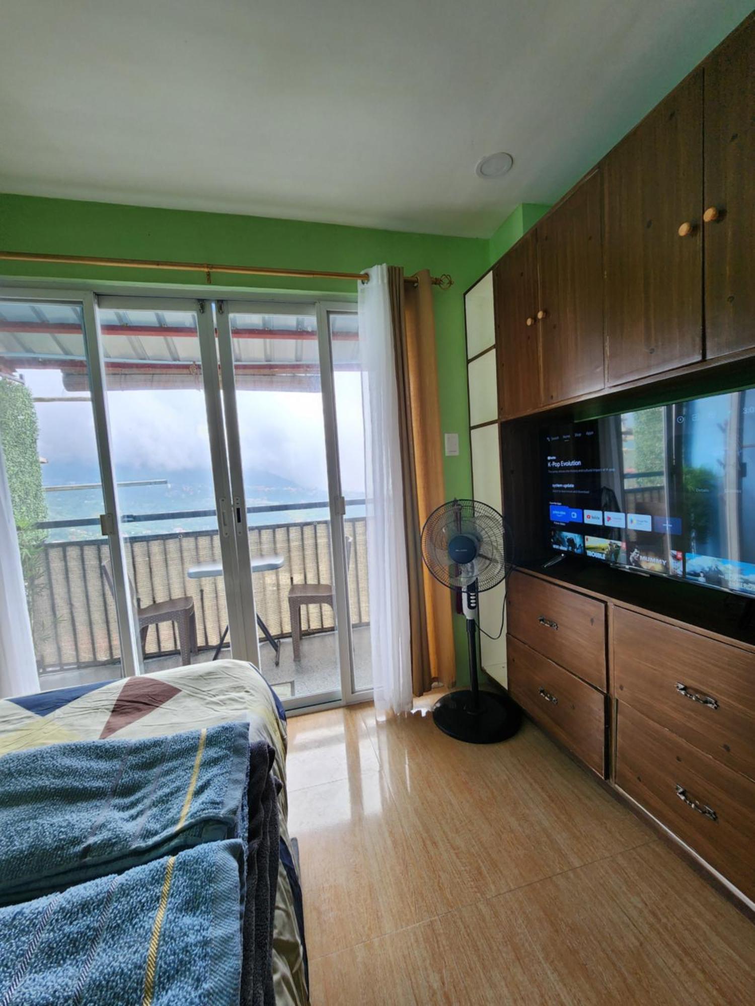 Mountain And Sunsetview Baguio Residences Багио Номер фото